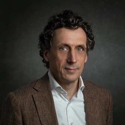 Rob van Amelsfoort, specialist in jewellery and watches